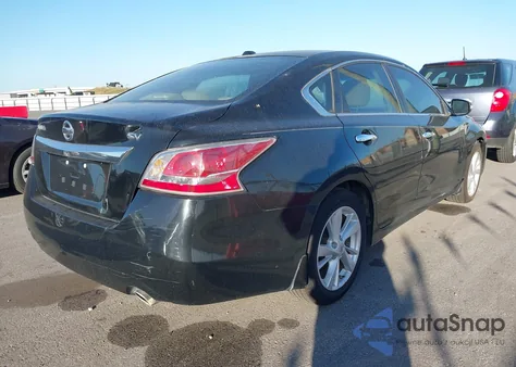 2015 Nissan Altima 2.5 Sv из США, поврежденный, VIN 1N4AL3AP2FC104589